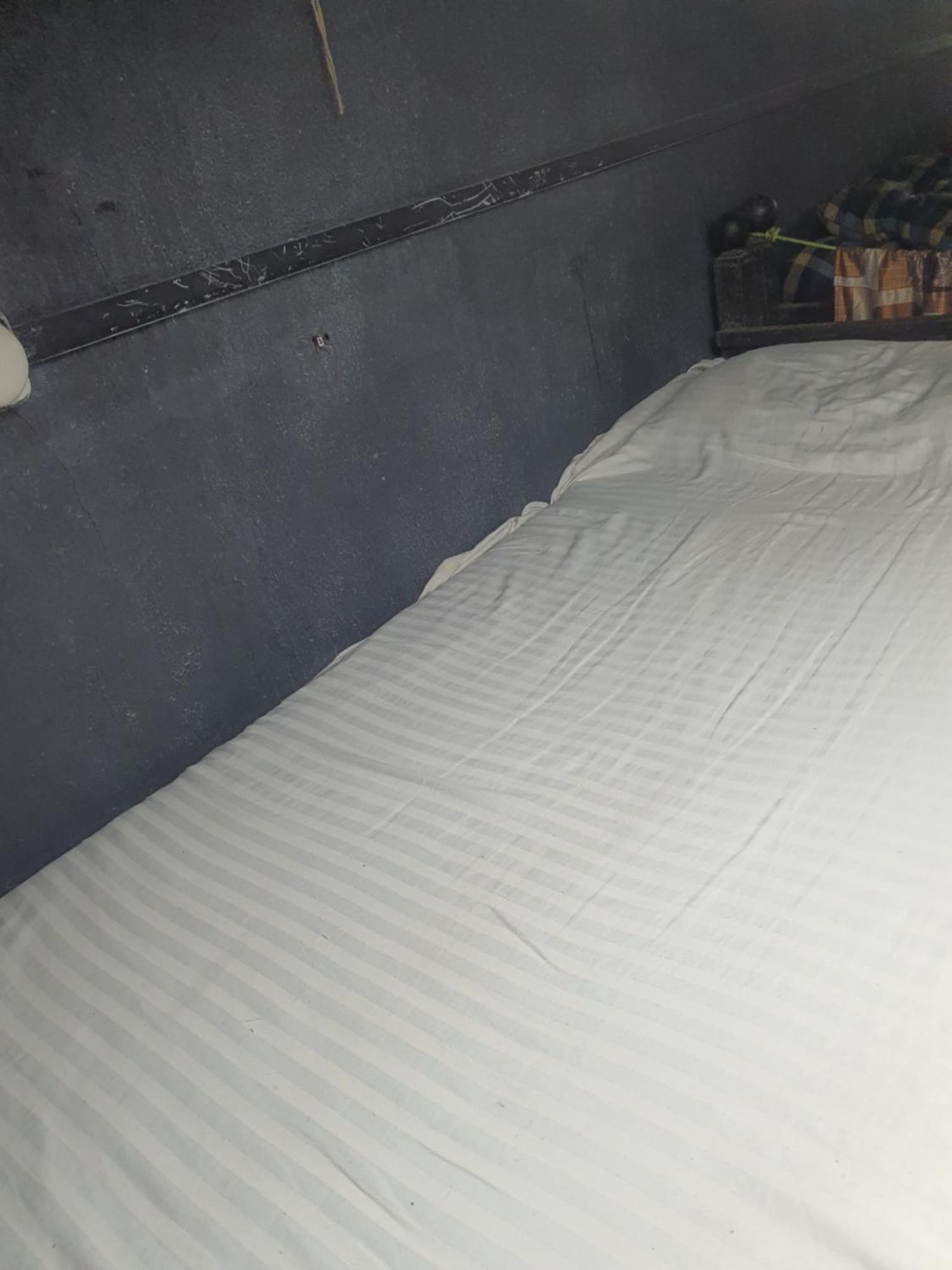 Bapuji Dormitory Hostel مومباي المظهر الخارجي الصورة