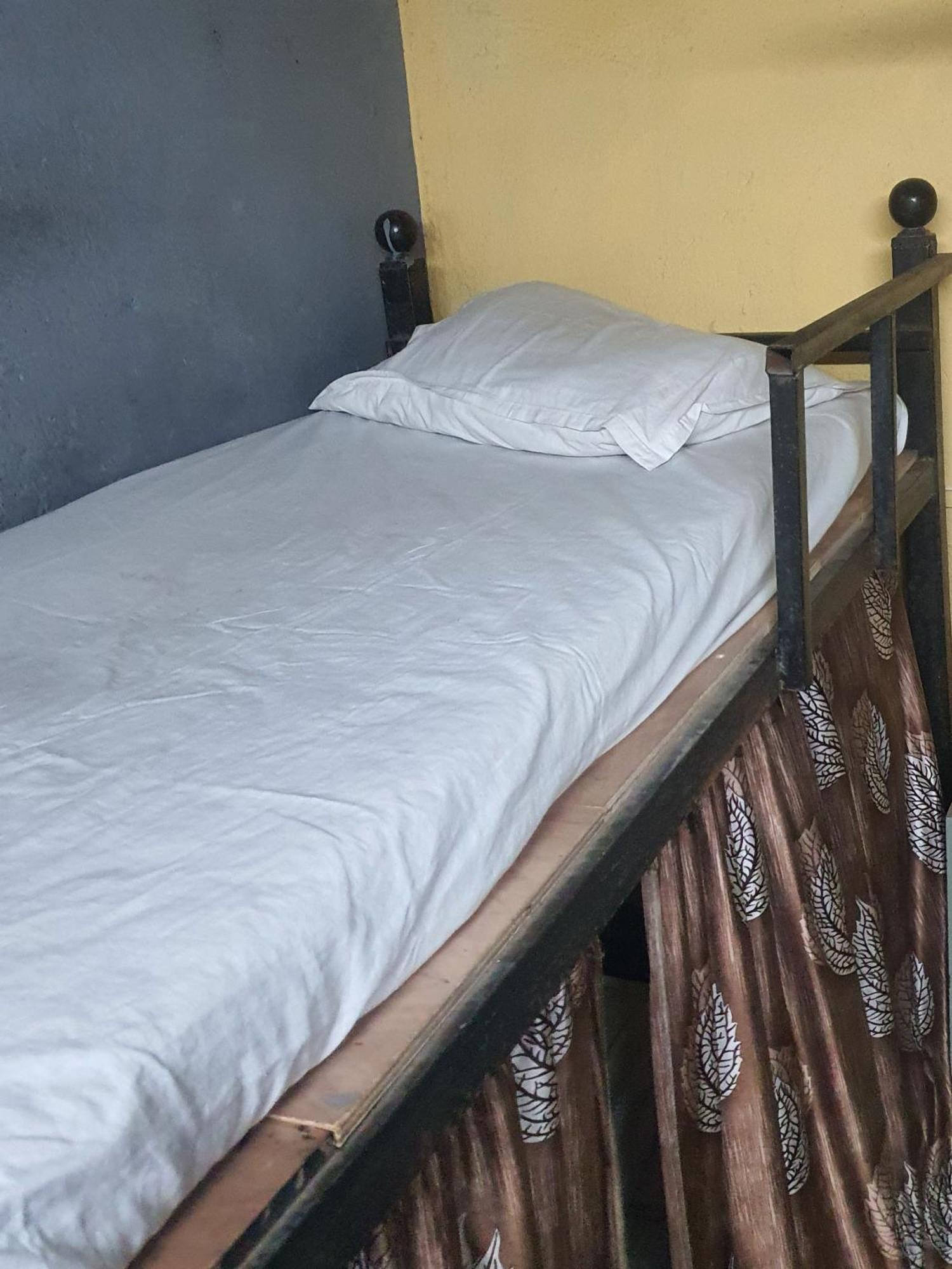 Bapuji Dormitory Hostel مومباي المظهر الخارجي الصورة