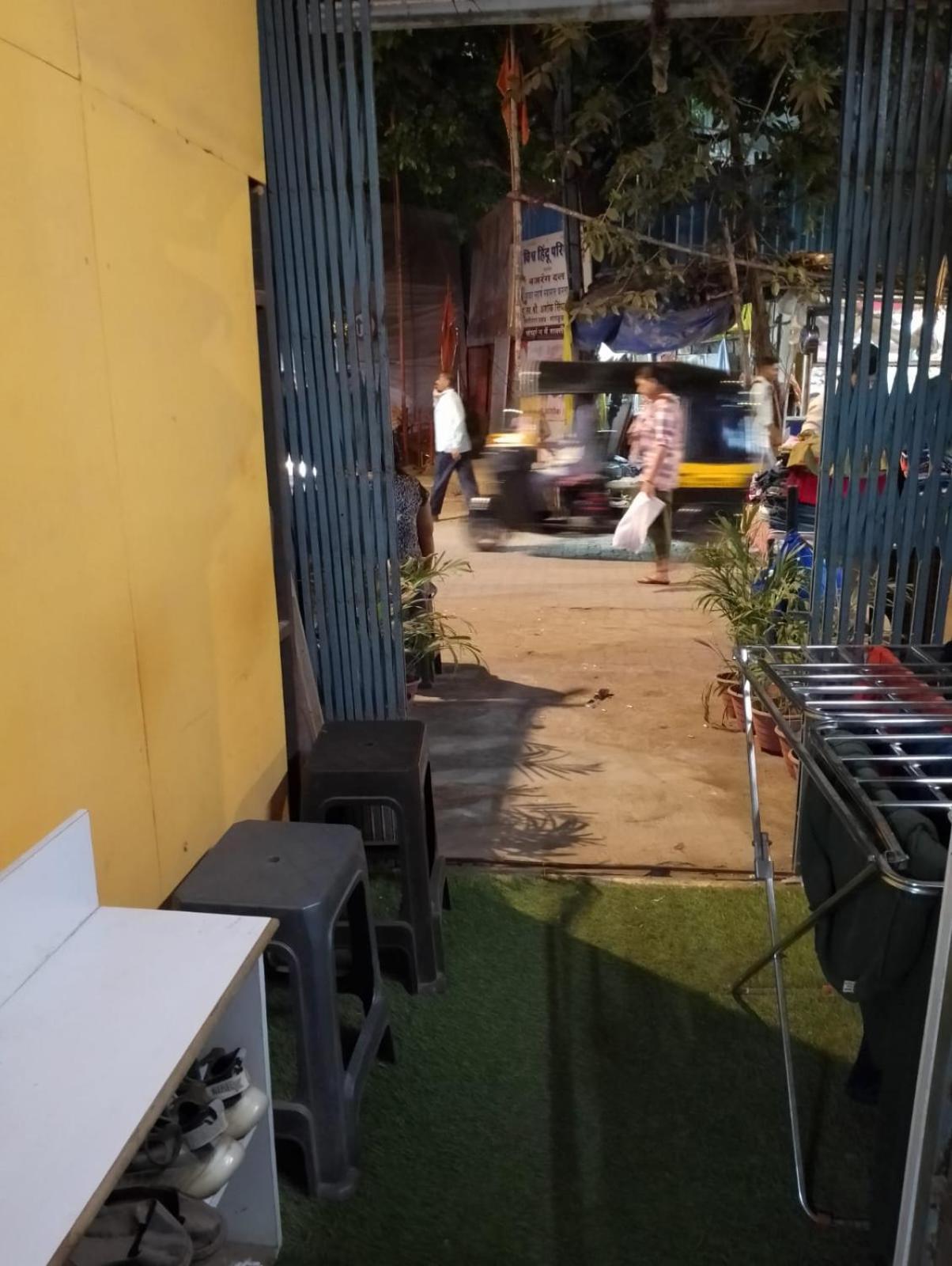 Bapuji Dormitory Hostel مومباي المظهر الخارجي الصورة